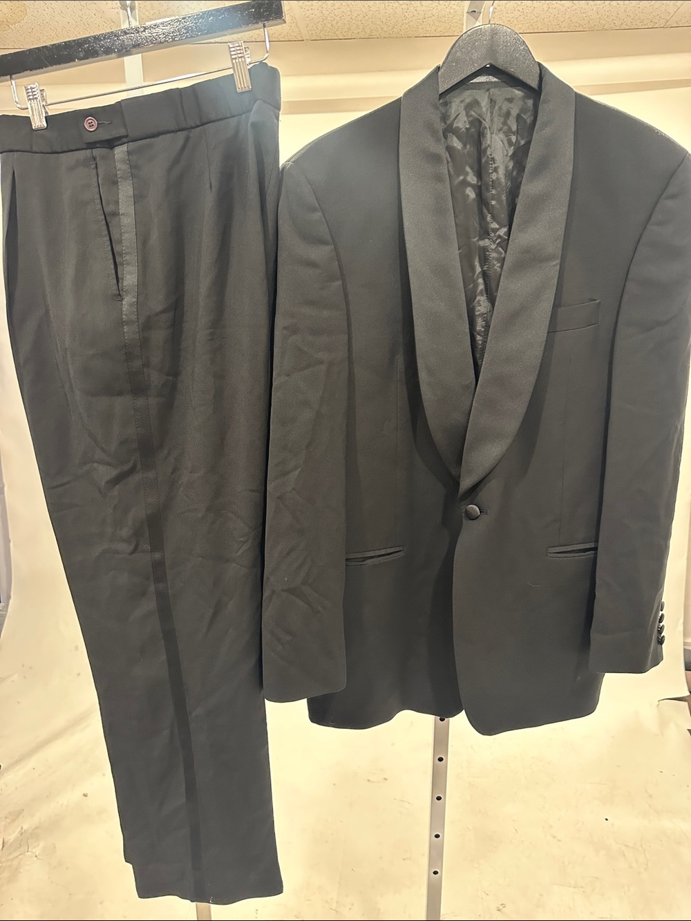 Pierre Cardin Black Satin Shawl Collar Tuxedo Jacket & Trousers
